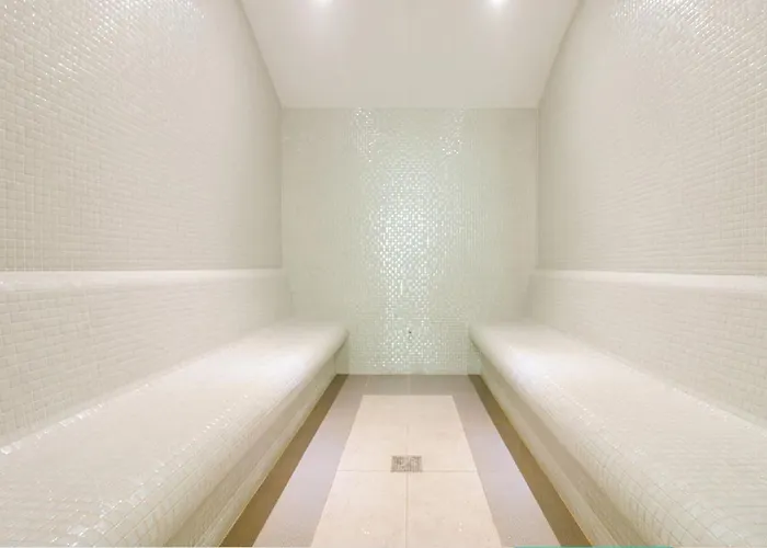 Royal On The 24th Sky 公寓